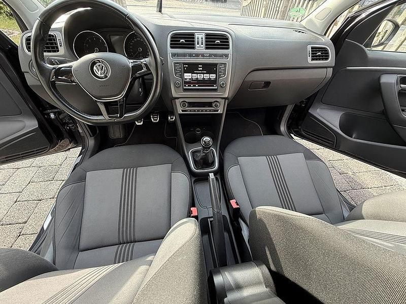 Gebraucht VW Polo Allstar 90 PS (66 kW) 2016 Grau Kleinwagen