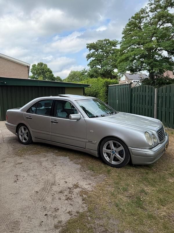 Gebraucht Mercedes E55 AMG AMG 354 PS (260 kW) 1998 Silber Limousine