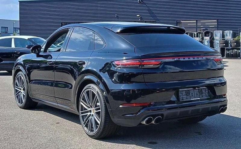 Gebraucht Porsche Cayenne Coupe 549 PS (403 kW) 2019 Tiefschwarz Coupé