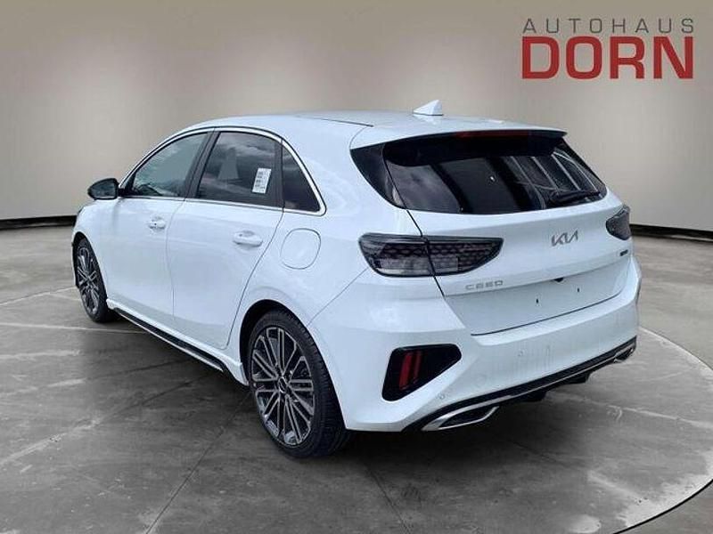 Gebraucht Kia Ceed GT-Line 140 PS (102 kW) 2024 Weiß Kleinwagen