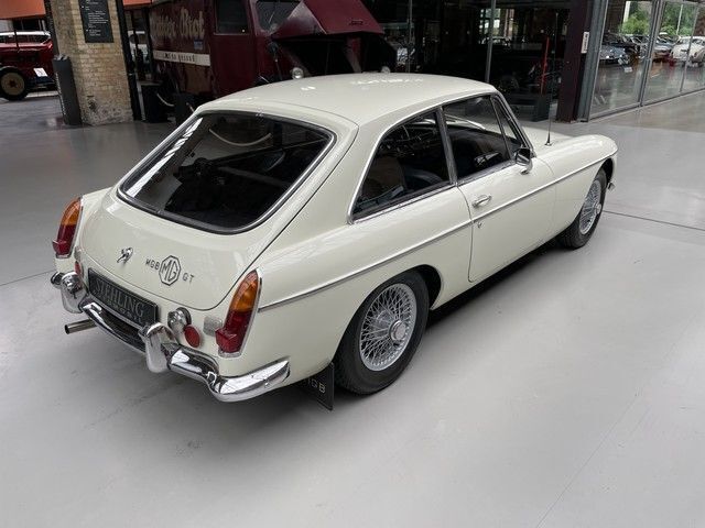Second-hand MG B GT 92 CP (67 kW) 1969 Yello Coupe