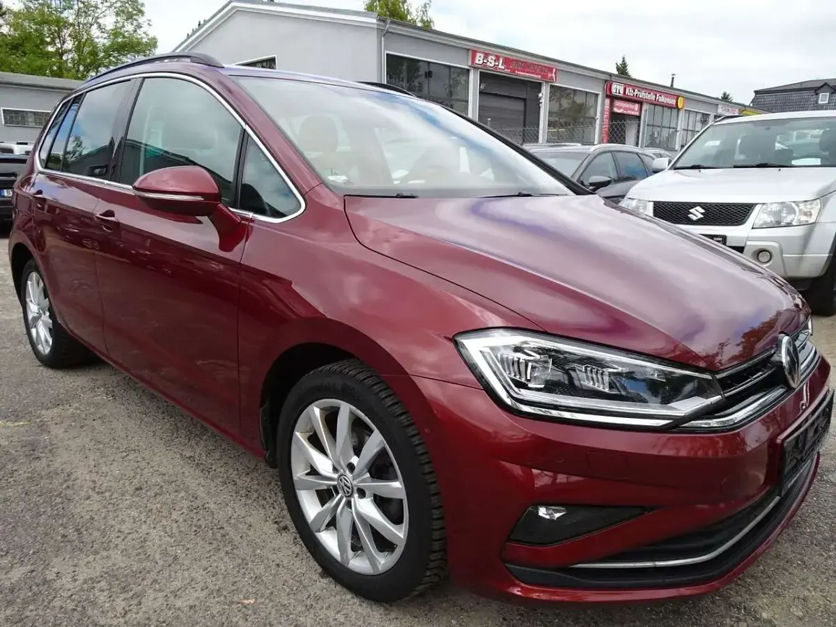 Gebraucht VW Golf Sportsvan Highline 150 PS (110 kW) 2018 Rot Van / Kleinbus