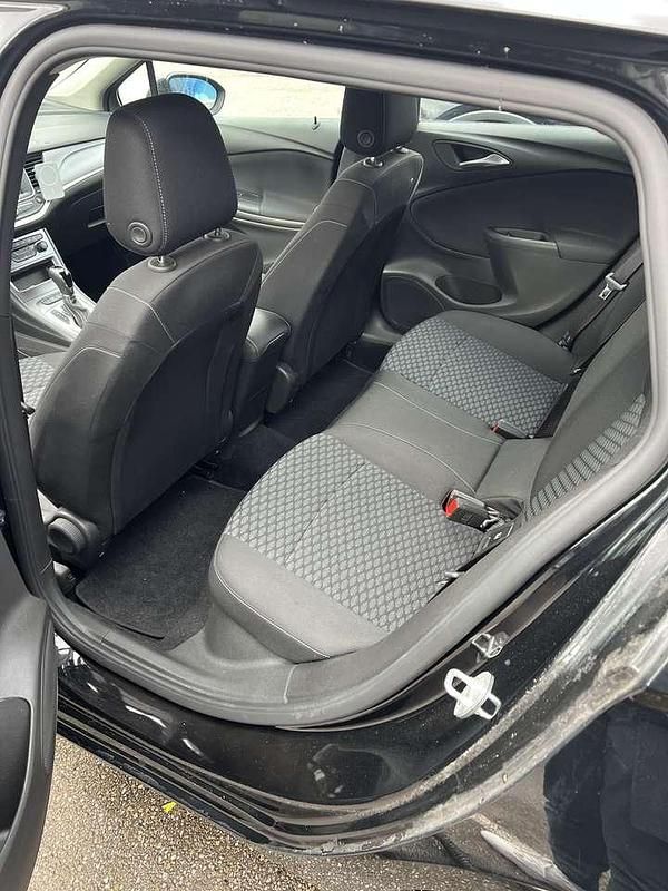 Gebraucht Opel Astra 122 PS (89 kW) 2021 Schwarz Kombi