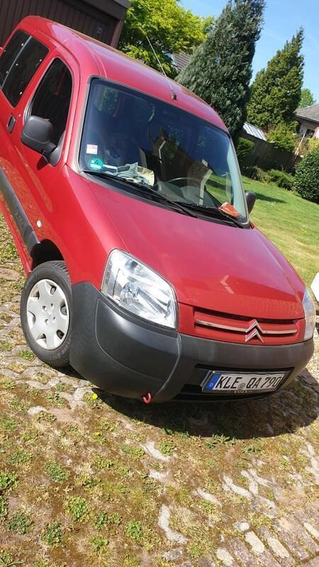 Rot Gebraucht 2005 Citroën Berlingo First Van / Kleinbus | 1.700 € (Fairer Preis) - Bild 1/4