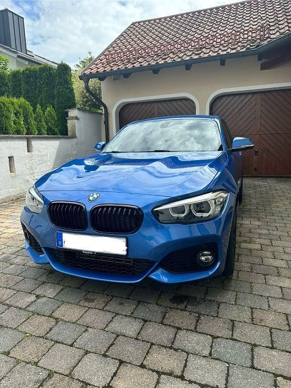 Blau Gebraucht 2019 BMW 118 M Sport Kleinwagen | 20.999 € (Fairer Preis) - Bild 1/4