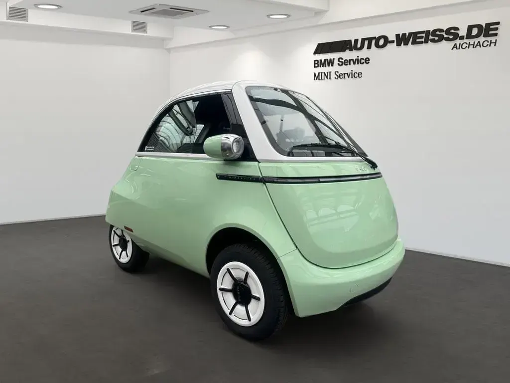 Gebraucht Micro Microlino L7e 13 kW (18 PS) 2025 Hellgruen Kleinwagen
