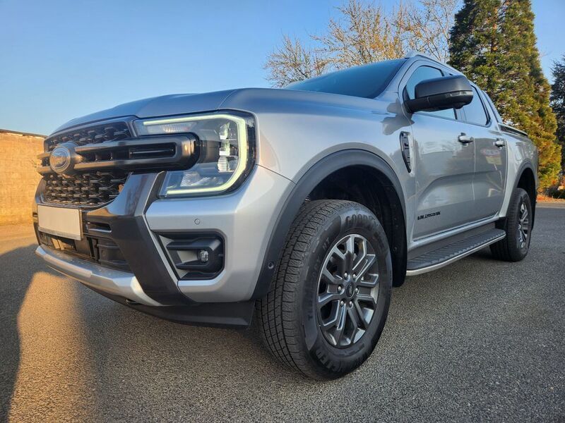 Silber Neu 2025 Ford Ranger Wildtrack Abholung | 59.990 € (Guter Preis) - Bild 1/4