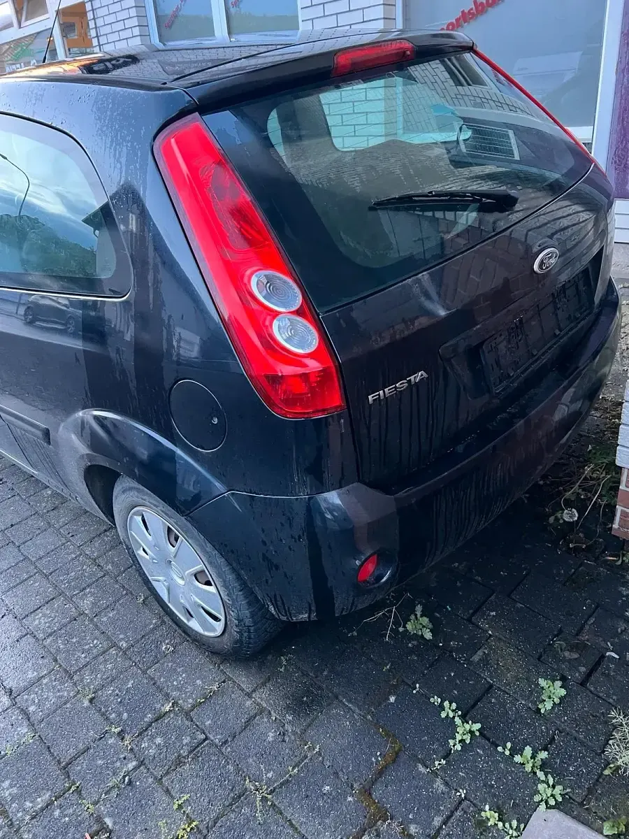 Gebraucht Ford Fiesta 80 PS (58 kW) 2007 Schwarz Kleinwagen