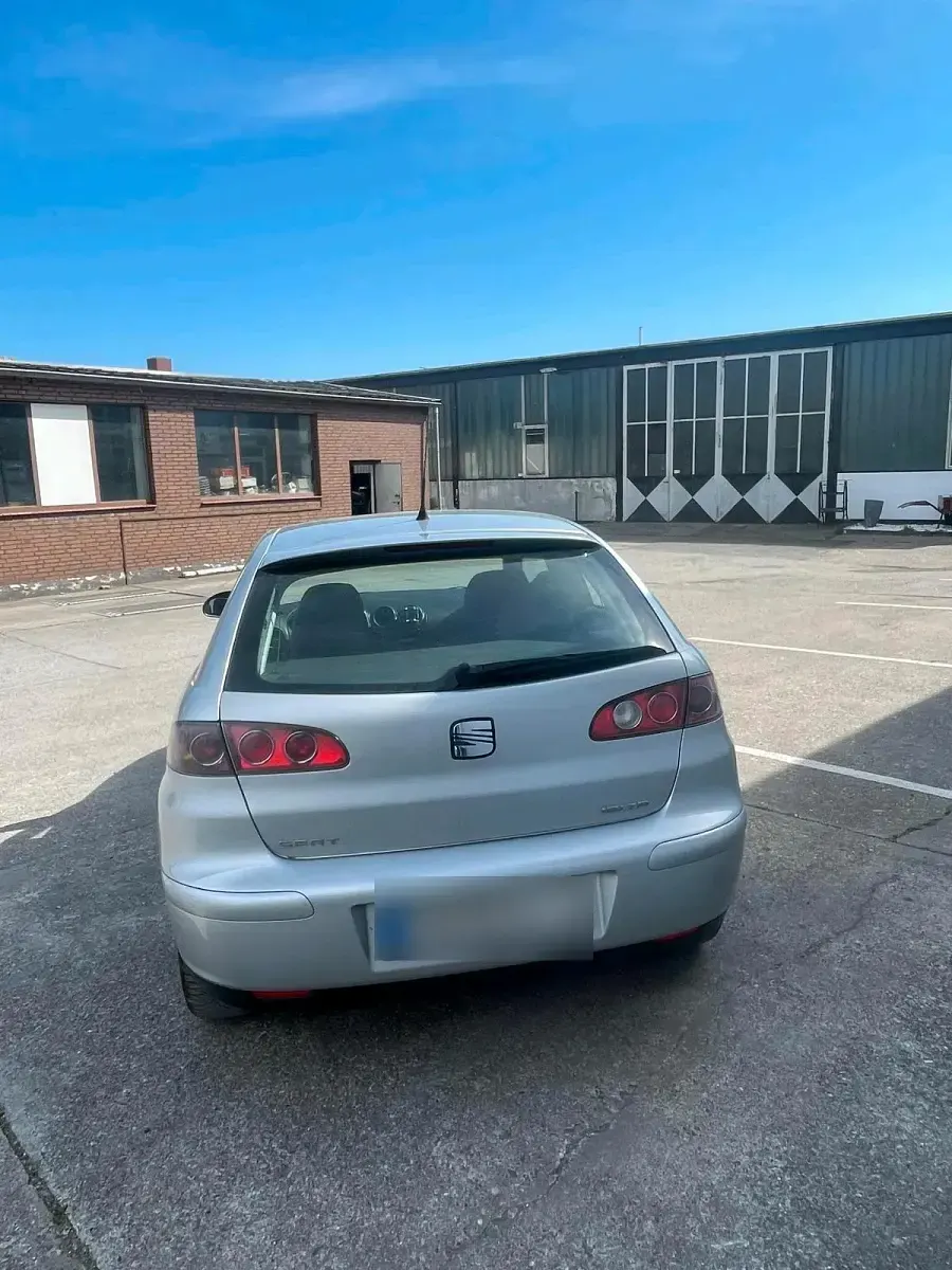 Gebraucht Seat Ibiza 65 PS (47 kW) 2004 Silber Kleinwagen