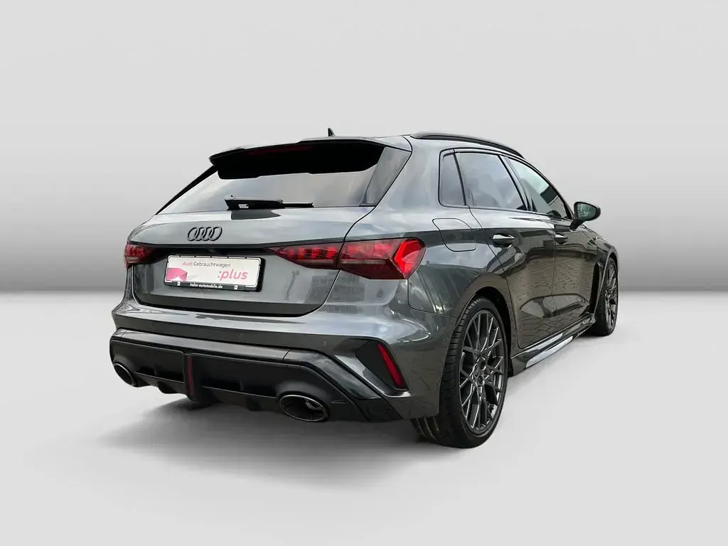 Używany Audi RS3 Ambiente 400 KM (294 kW) 2024 Szary Sedan/Limuzyna