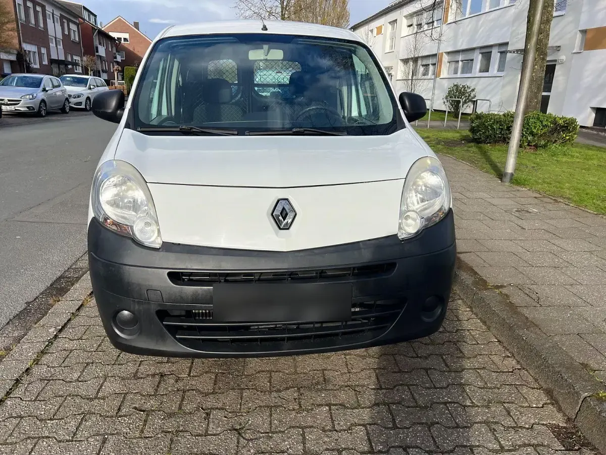 Używany Renault Kangoo Authentique 75 KM (55 kW) 2012 Biały Minivan