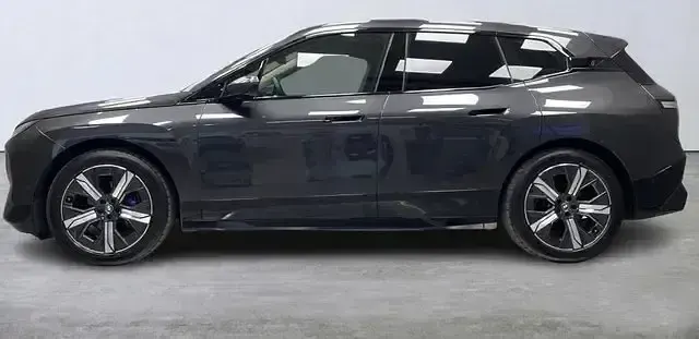 Gebraucht BMW iX Sport Line 484 kW (659 PS) 2022 Sophistograu brillanteffekt metalli SUV