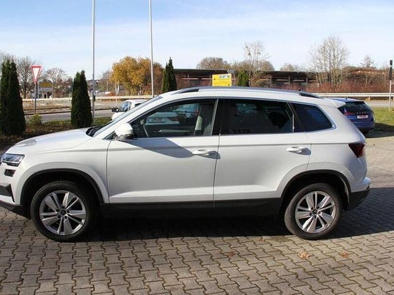 Gebraucht Skoda Karoq Selection 150 PS (110 kW) 2025 Moonweiß SUV