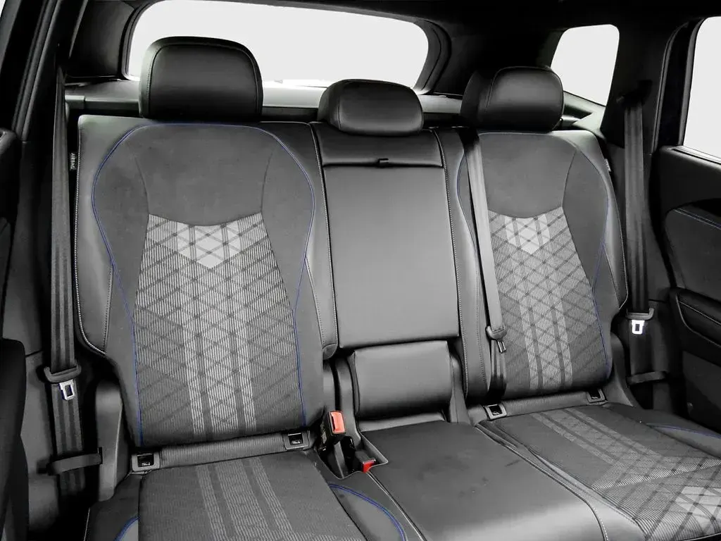 Gebraucht VW Tayron R-line 150 PS (110 kW) 2025 Violett SUV