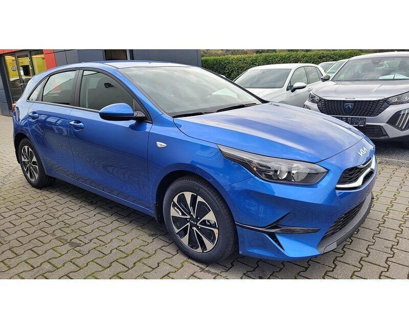 Blau Neu 2025 Kia Ceed Limousine | 22.790 € (Guter Preis) - Bild 1/4