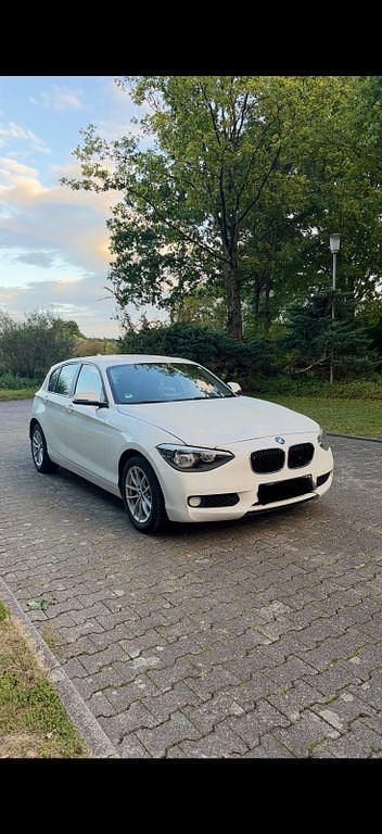 Weiß Gebraucht 2013 BMW 116 Kleinwagen | 3.900 € (Guter Preis) - Bild 1/4