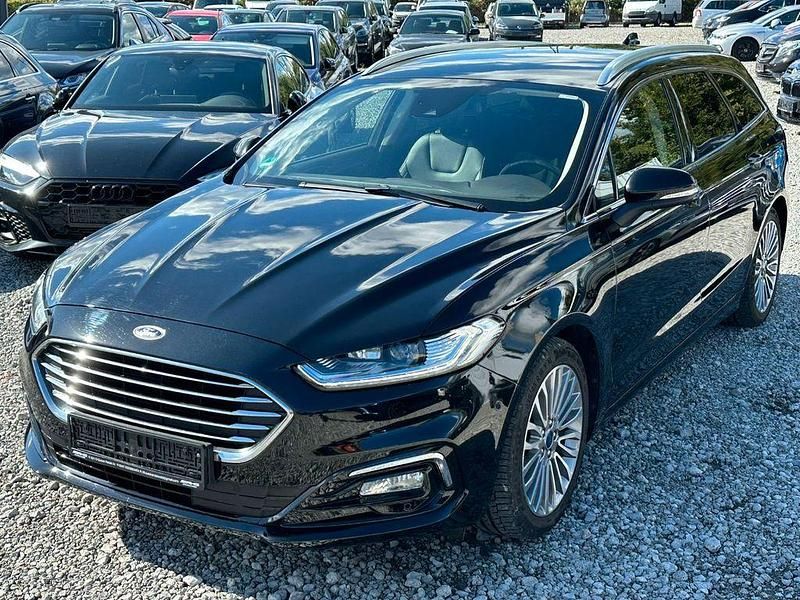 Schwarz Gebraucht 2022 Ford Mondeo Titanium Limousine | 19.499 € (Fairer Preis) - Bild 1/4