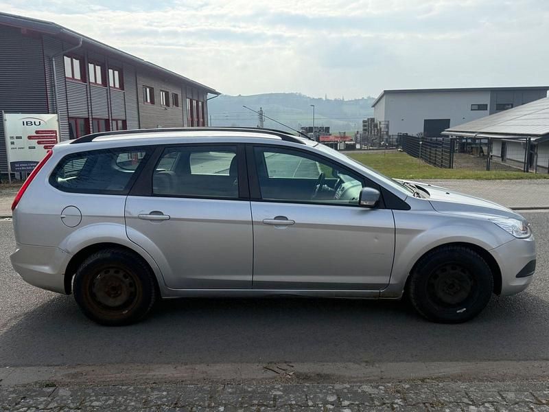 Gebraucht Ford Focus Style 109 PS (80 kW) 2008 Silber Kombi