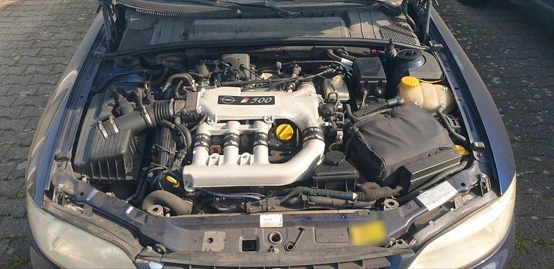 Gebraucht Opel Vectra 195 PS (143 kW) 1999 Blau Limousine