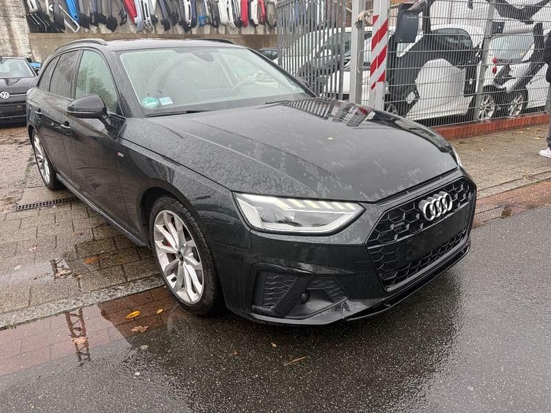 Schwarz Gebraucht 2021 Audi A4 S-Line Kombi | 22.900 € - Bild 1/4