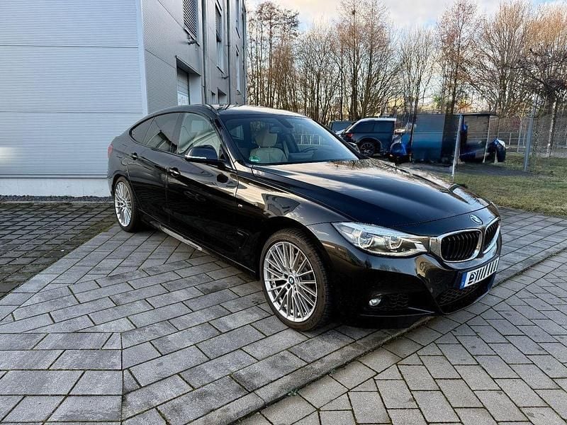 Gebraucht BMW 330 M Sport 258 PS (189 kW) 2017 Beige Limousine