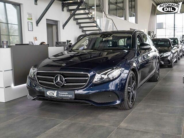 Gebraucht Mercedes E350 Night 286 PS (210 kW) 2019 Blau (cavansitblau  metalliclack) Kombi