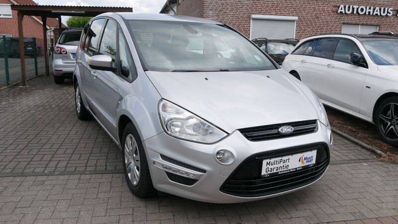 Grau Gebraucht 2012 Ford S-MAX Trend Van / Kleinbus | 6.600 € (Guter Preis) - Bild 1/4