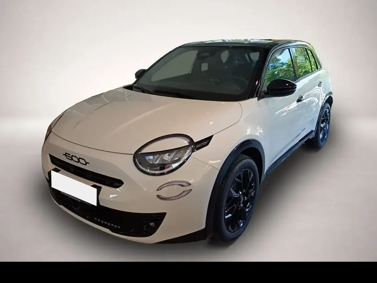 Neu Fiat 600 Street 101 PS (74 kW) 2026 Weiß SUV