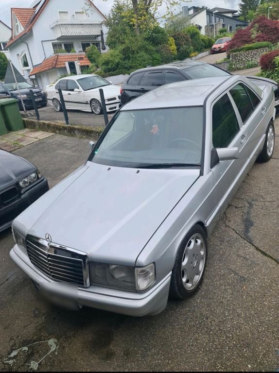 Silber Gebraucht 1993 Mercedes 190 Sportline Limousine | 5.500 € - Bild 1/4