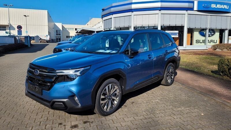 Blau Neu 2025 Subaru Forester Platinum SUV | 46.990 € (Teuer) - Bild 1/4
