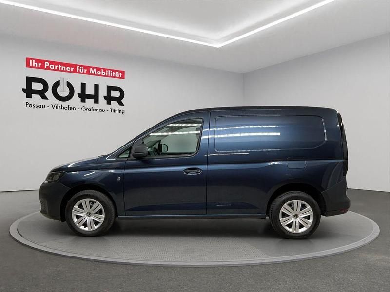 Gebraucht VW Caddy Basis 122 PS (89 kW) 2024 Starlight blue metallic Van / Kleinbus