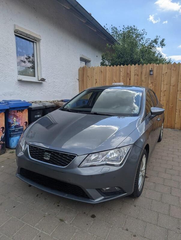 Silber Gebraucht 2015 Seat Leon Kleinwagen | 7.500 € (Fairer Preis) - Bild 1/4