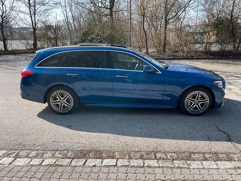 Gebraucht Mercedes C300e AMG 313 PS (230 kW) 2023 Blau Kombi