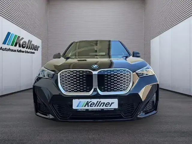 Gebraucht BMW iX1 Performance 279 kW (380 PS) 2024 Schwarz SUV