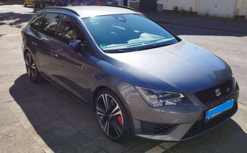 Grau Gebraucht 2016 Seat Leon ST Kombi | 15.350 € (Fairer Preis) - Bild 1/4