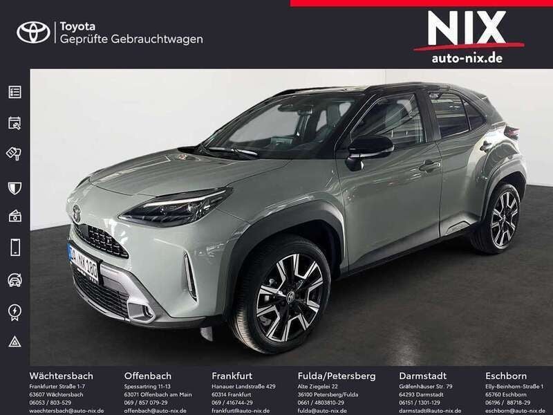 Urban khaki / black Gebraucht 2024 Toyota Yaris Cross Edition SUV | 35.940 € (Teuer) - Bild 1/4