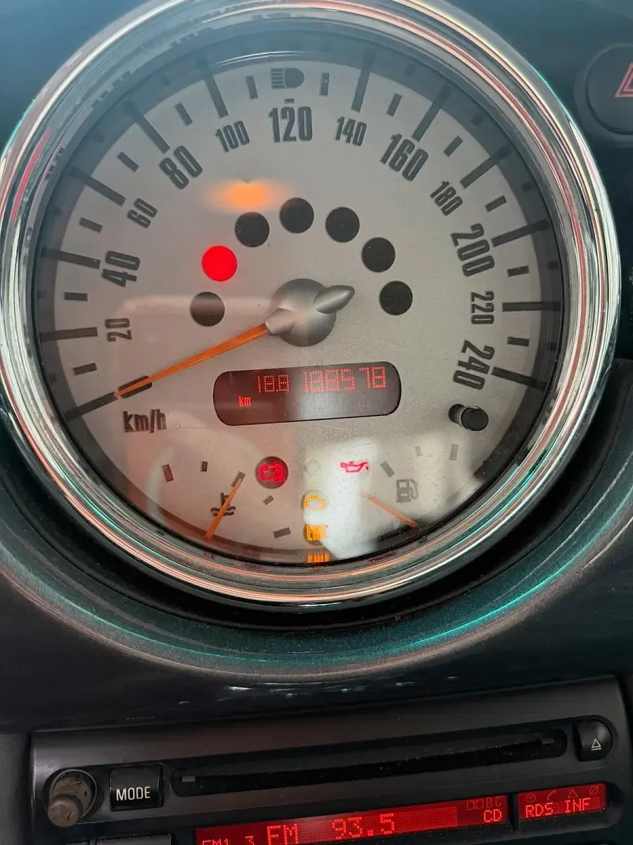 Gebraucht Mini ONE 90 PS (66 kW) 2003 Schwarz Kleinwagen