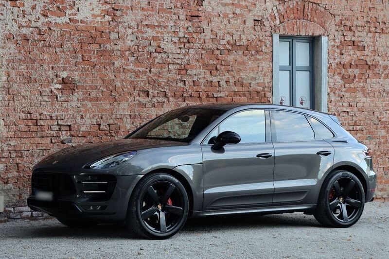 Grau Gebraucht 2015 Porsche Macan Turbo Chrono SUV | 37.900 € (Superpreis) - Bild 1/4