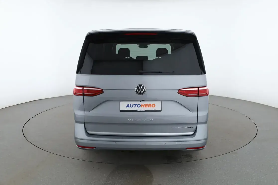 Gebraucht VW Multivan Style 245 PS (180 kW) 2025 Grau Van / Kleinbus
