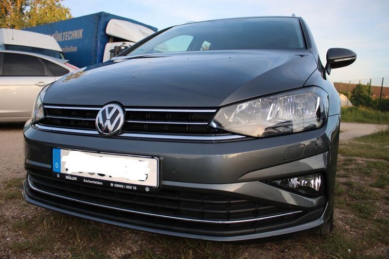 Grau Gebraucht 2019 VW Golf Sportsvan Van / Kleinbus | 13.299 € (Fairer Preis) - Bild 1/4