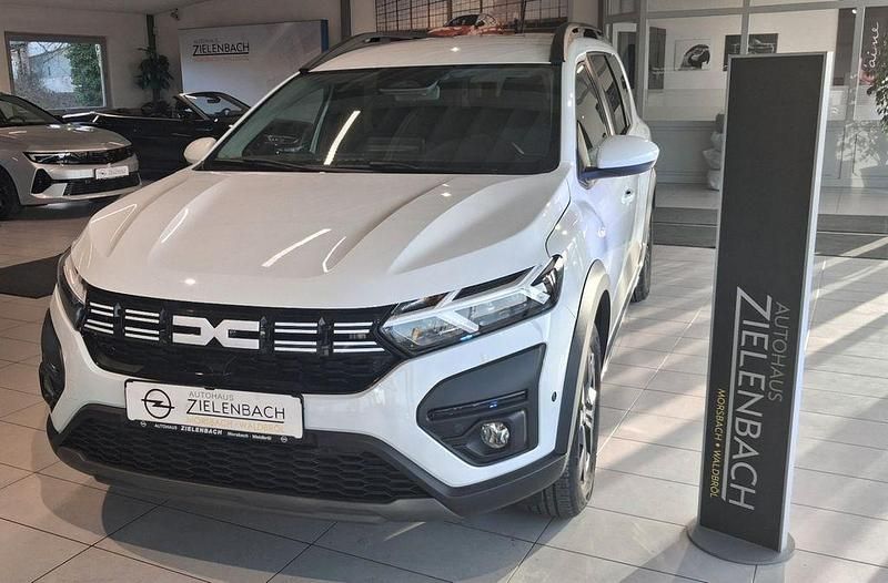 Gebraucht Dacia Jogger Expression 94 PS (69 kW) 2025 Weiß Van / Kleinbus