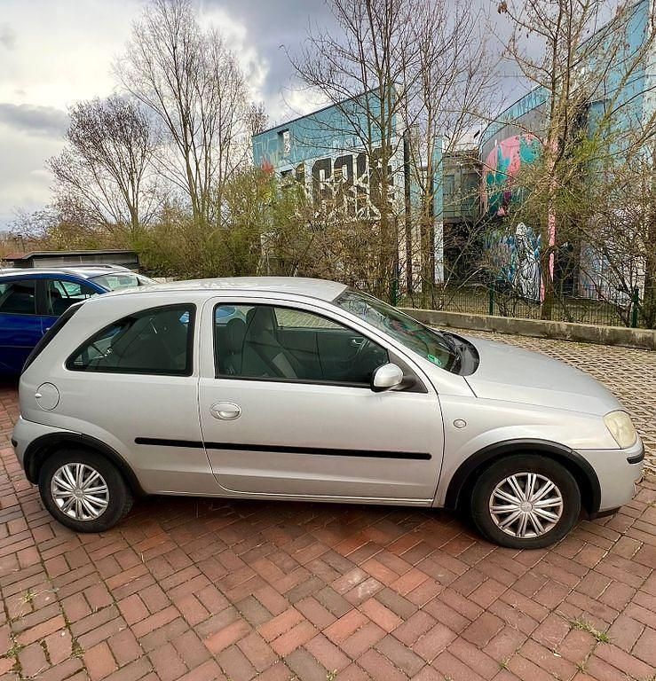 Gebraucht Opel Corsa 60 PS (44 kW) 2004 Silber Kleinwagen
