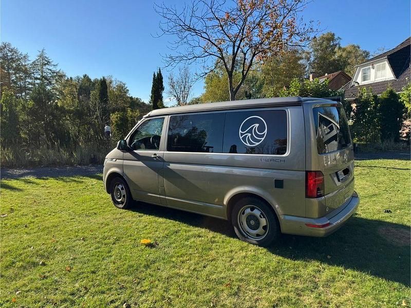 Gebraucht VW California Beach 150 PS (110 kW) 2024 Grau Van