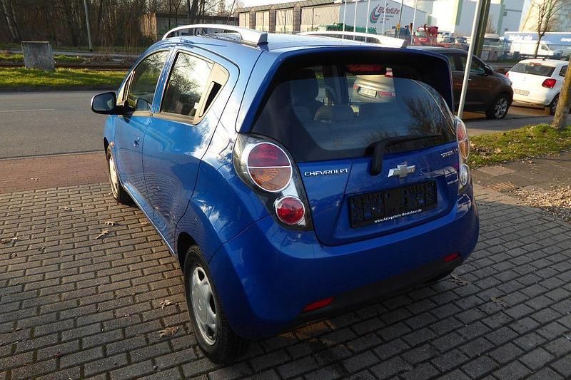 Gebraucht Chevrolet Spark 82 PS (60 kW) 2010 Blau Kleinwagen