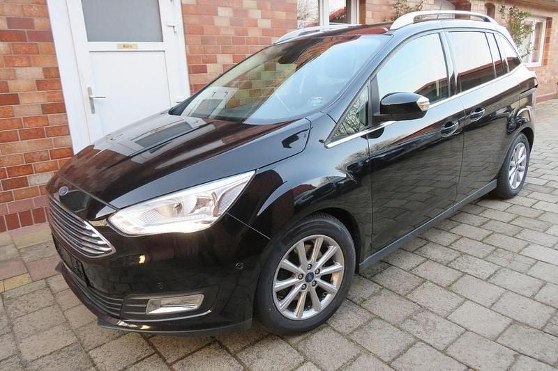 Gebraucht Ford Grand C-Max Titanium 125 PS (91 kW) 2017 Schwarz Van / Kleinbus
