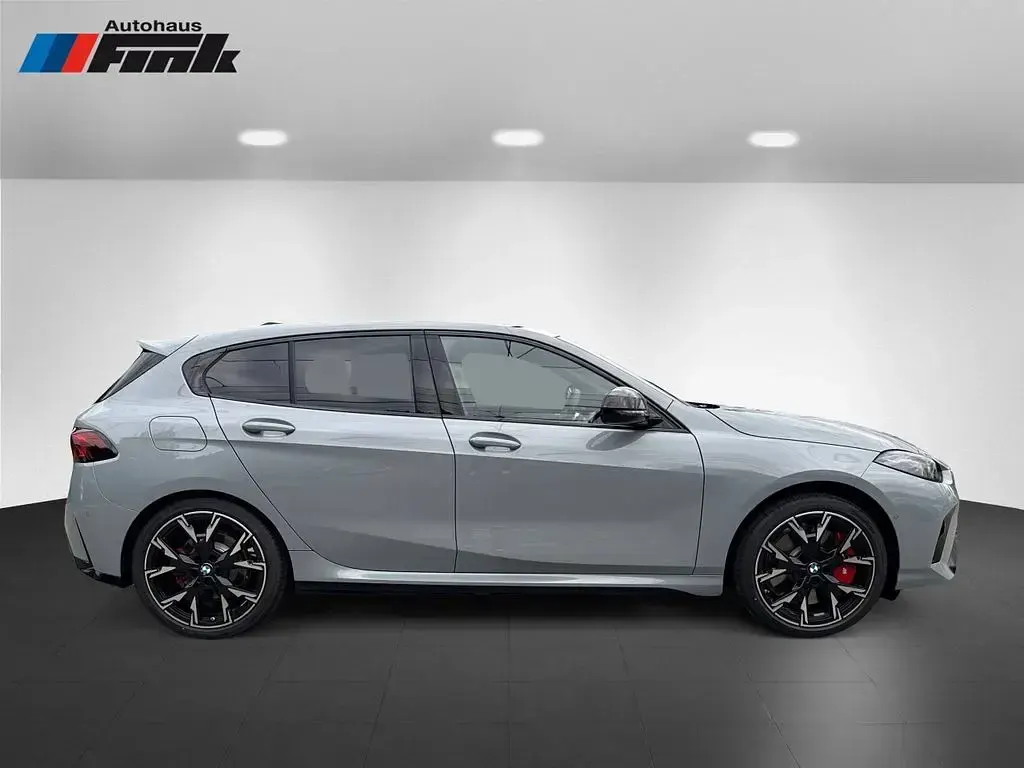 Neu BMW 120 M Sport 163 PS (119 kW) 2025 M brooklyn grau metallic Kleinwagen