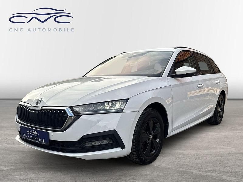 Weiß Gebraucht 2021 Skoda Octavia Ambition Kombi | 19.690 € (Guter Preis) - Bild 1/4