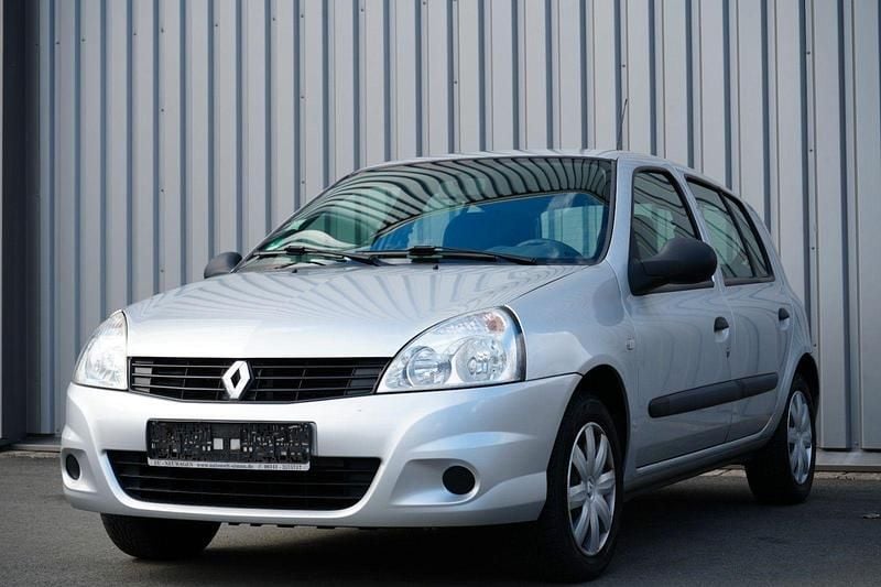 Gebraucht Renault Clio II Authentique 75 PS (55 kW) 2011 Grau Kleinwagen