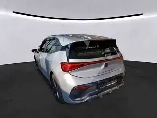 Second-hand Cupra Born 150 kW (204 CP) 2023 Argintiu Hatchback