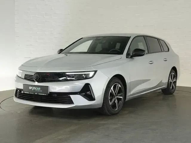 Gebraucht Opel Astra 131 PS (96 kW) 2024 Kristall silber Kleinwagen